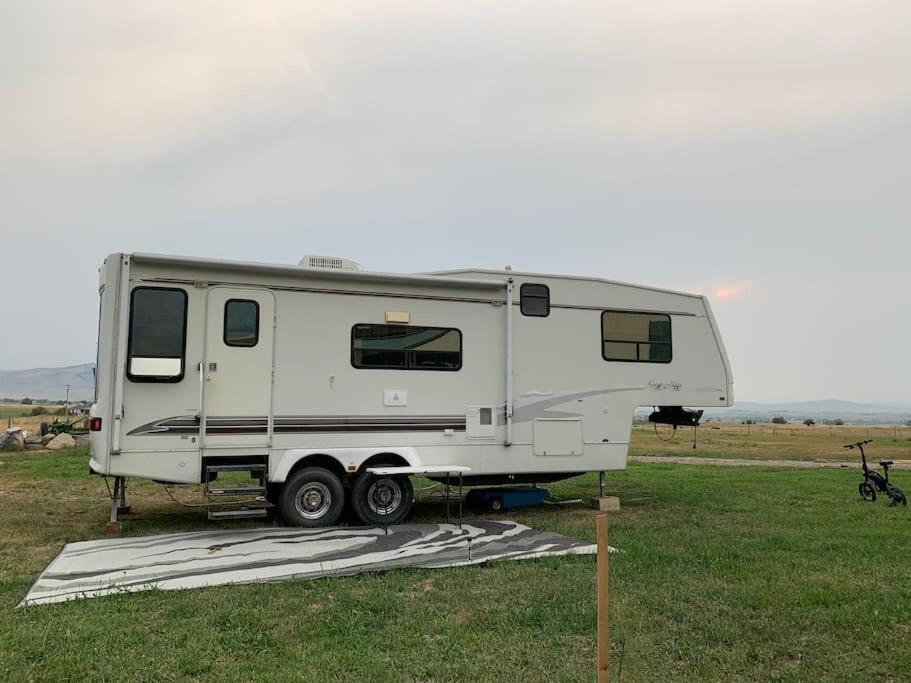 Ferienwohnung Mission Mountain Camper Saint Ignatius Exterior foto